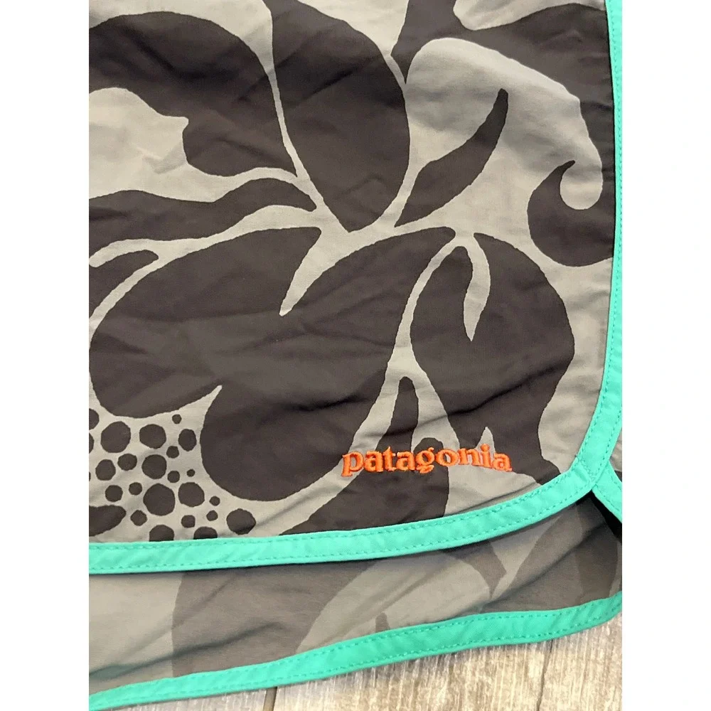 Patagonia Mens Board Shorts 34 Grey Black Floral Teal Trim Swim Trunks Nylon